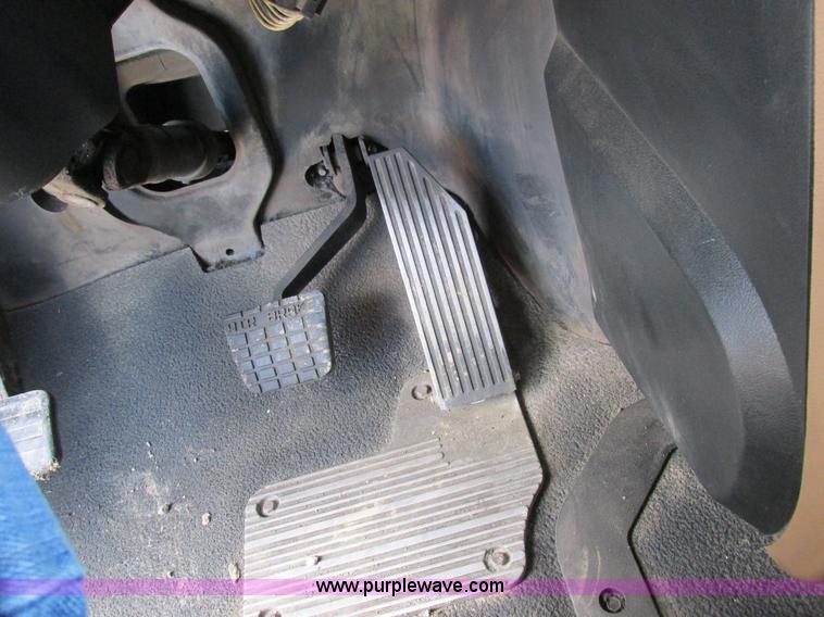 image for item H3298 2007 Mack CV713 dump truck