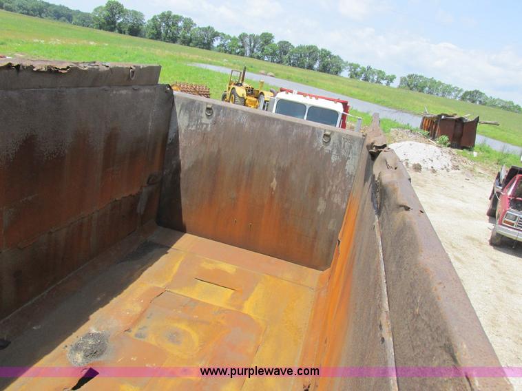 image for item H3298 2007 Mack CV713 dump truck