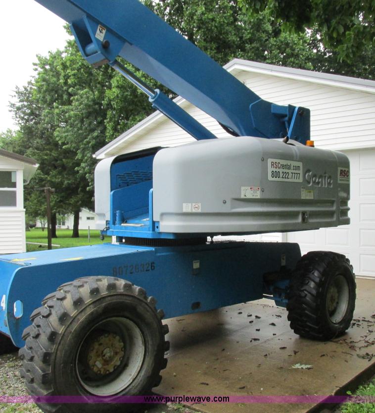 image for item H3300 2000 Genie S-60 boom lift