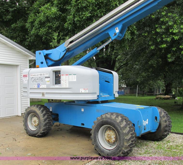 image for item H3300 2000 Genie S-60 boom lift