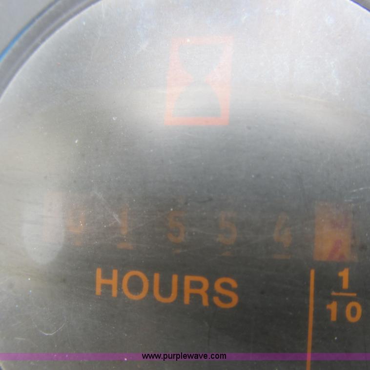 image for item H3300 2000 Genie S-60 boom lift