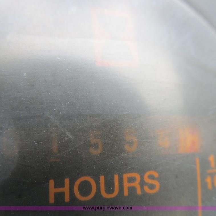 image for item H3300 2000 Genie S-60 boom lift