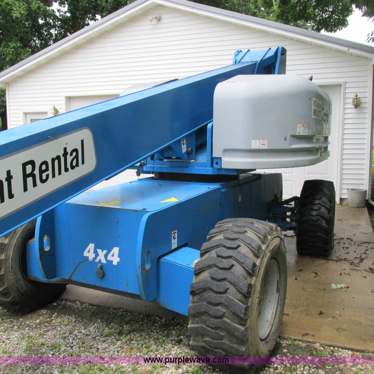 image for item H3300 2000 Genie S-60 boom lift