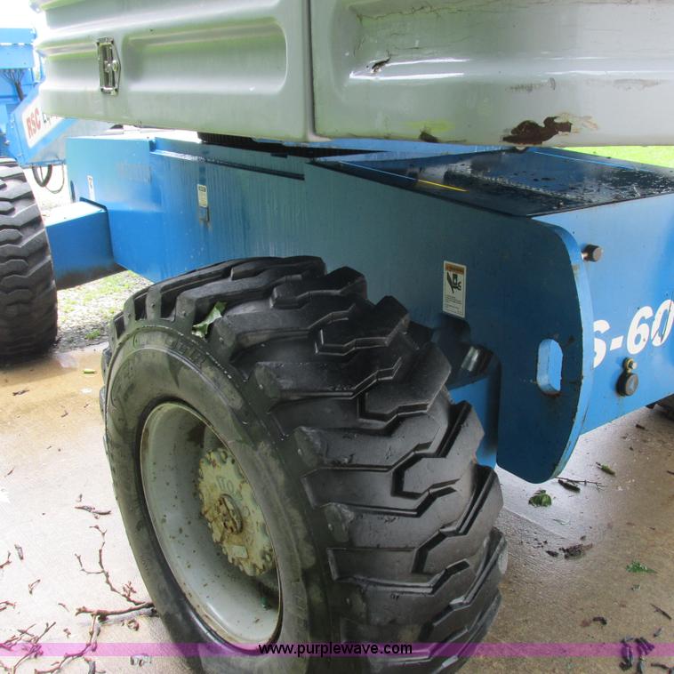 image for item H3300 2000 Genie S-60 boom lift