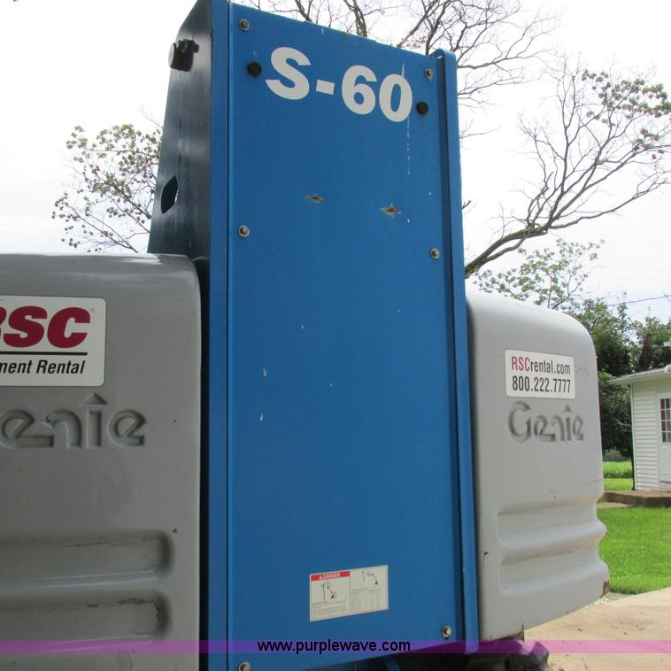 image for item H3300 2000 Genie S-60 boom lift