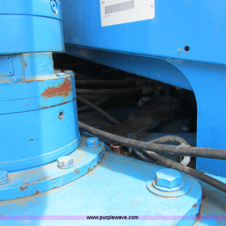 image for item H3300 2000 Genie S-60 boom lift