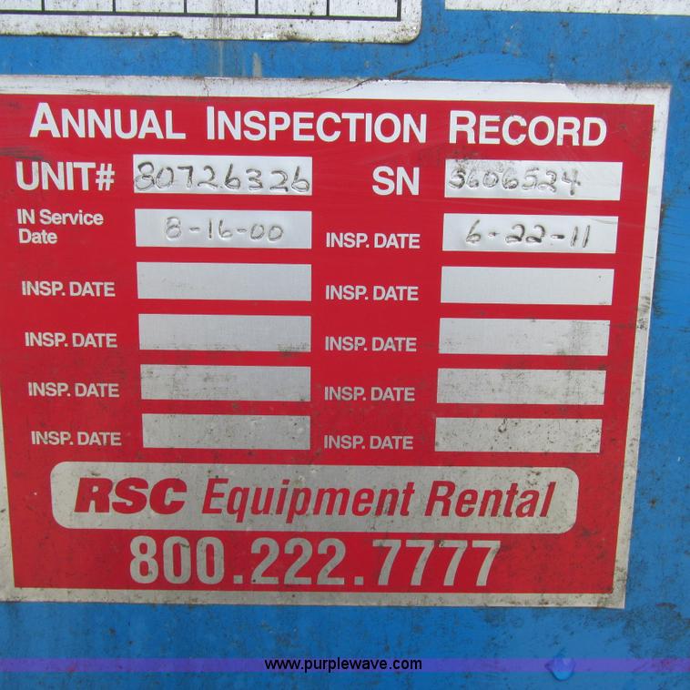 image for item H3300 2000 Genie S-60 boom lift