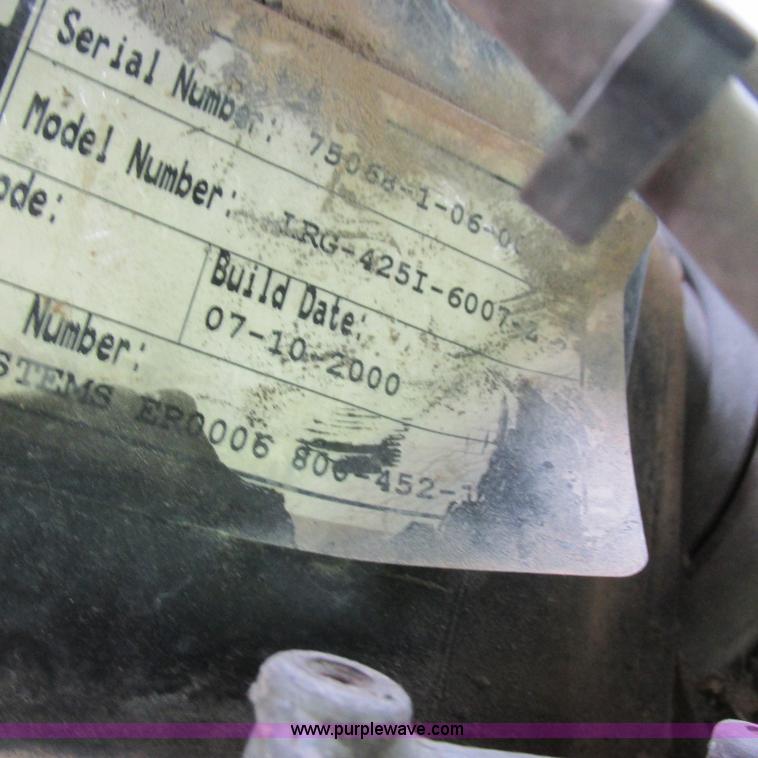 image for item H3300 2000 Genie S-60 boom lift