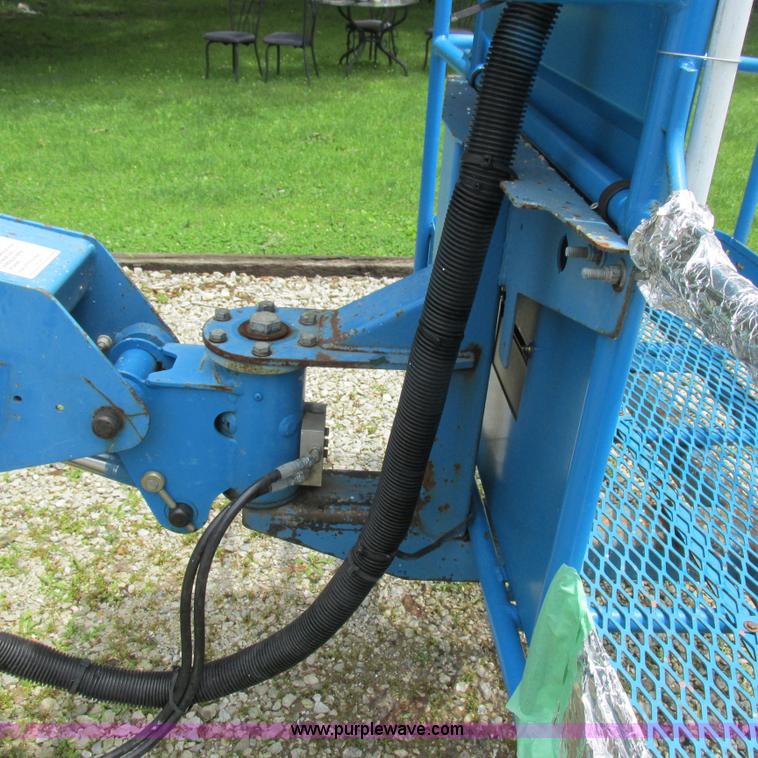 image for item H3300 2000 Genie S-60 boom lift