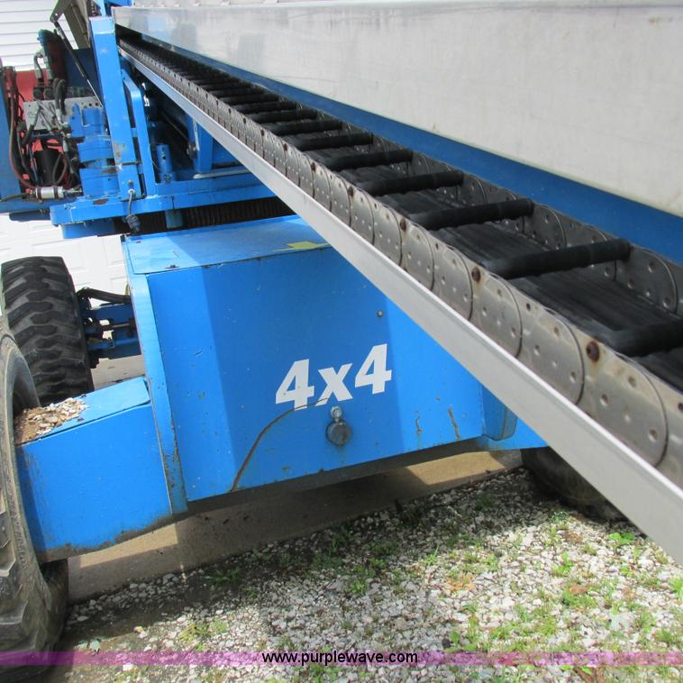 image for item H3300 2000 Genie S-60 boom lift