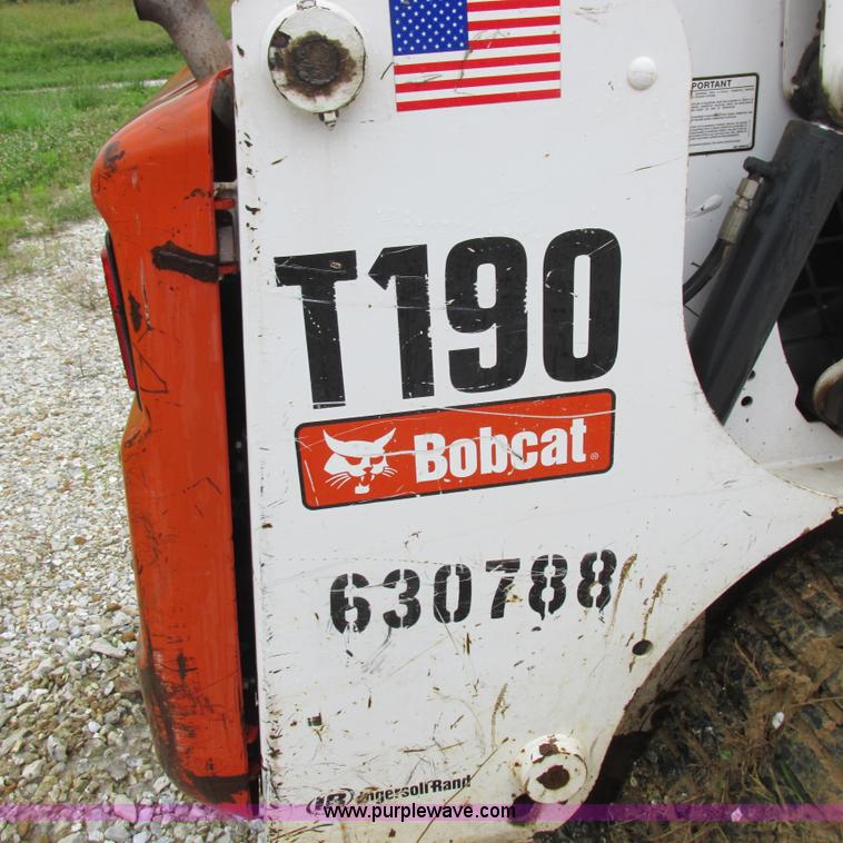 image for item H3301 2006 Bobcat T190 skid steer