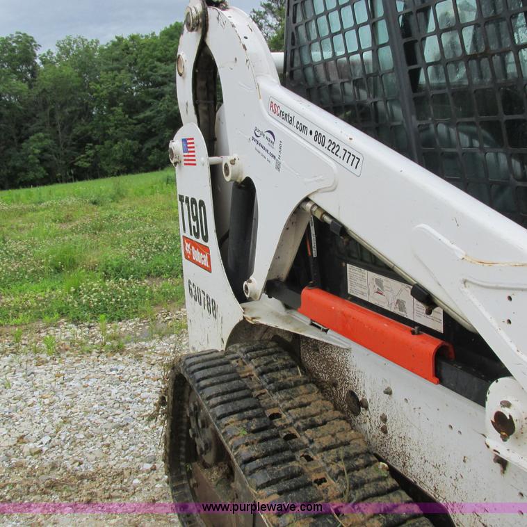 image for item H3301 2006 Bobcat T190 skid steer