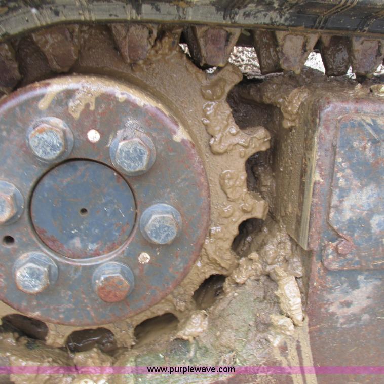 image for item H3301 2006 Bobcat T190 skid steer