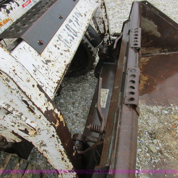 image for item H3301 2006 Bobcat T190 skid steer
