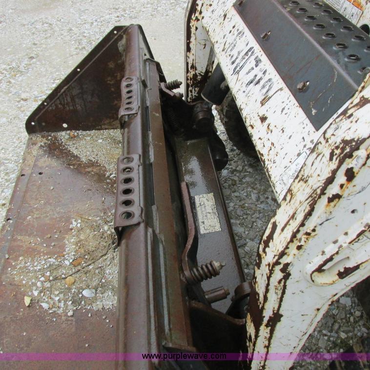 image for item H3301 2006 Bobcat T190 skid steer