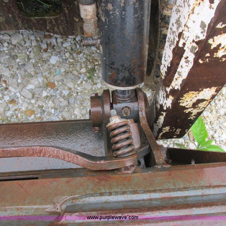 image for item H3301 2006 Bobcat T190 skid steer