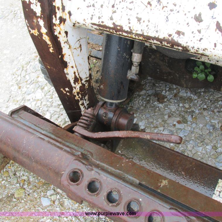 image for item H3301 2006 Bobcat T190 skid steer