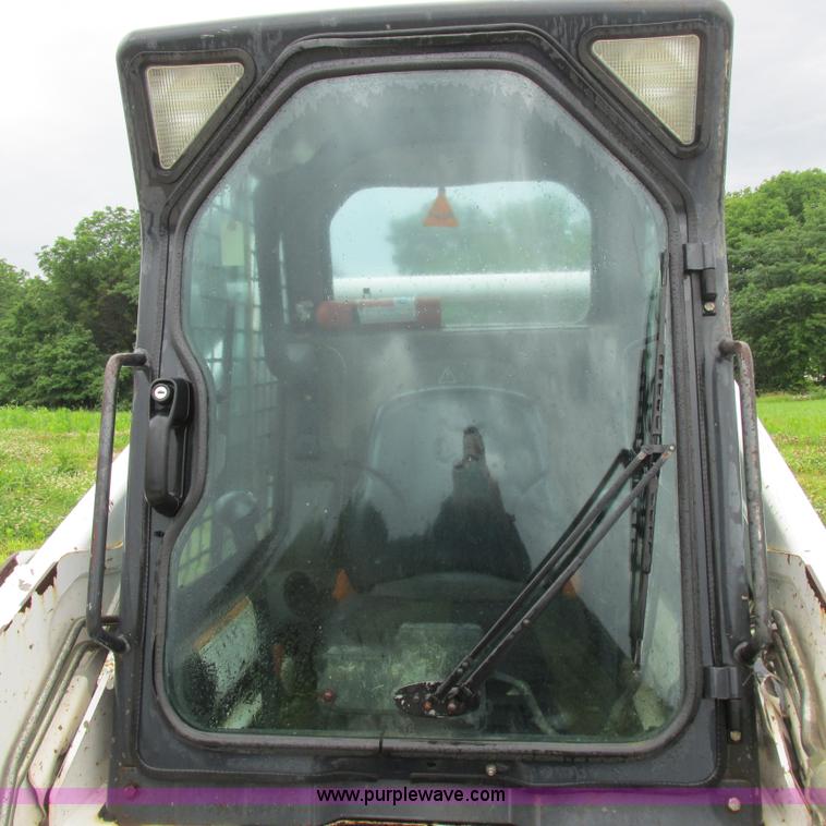 image for item H3301 2006 Bobcat T190 skid steer
