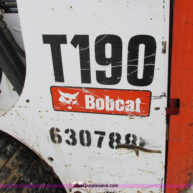 image for item H3301 2006 Bobcat T190 skid steer
