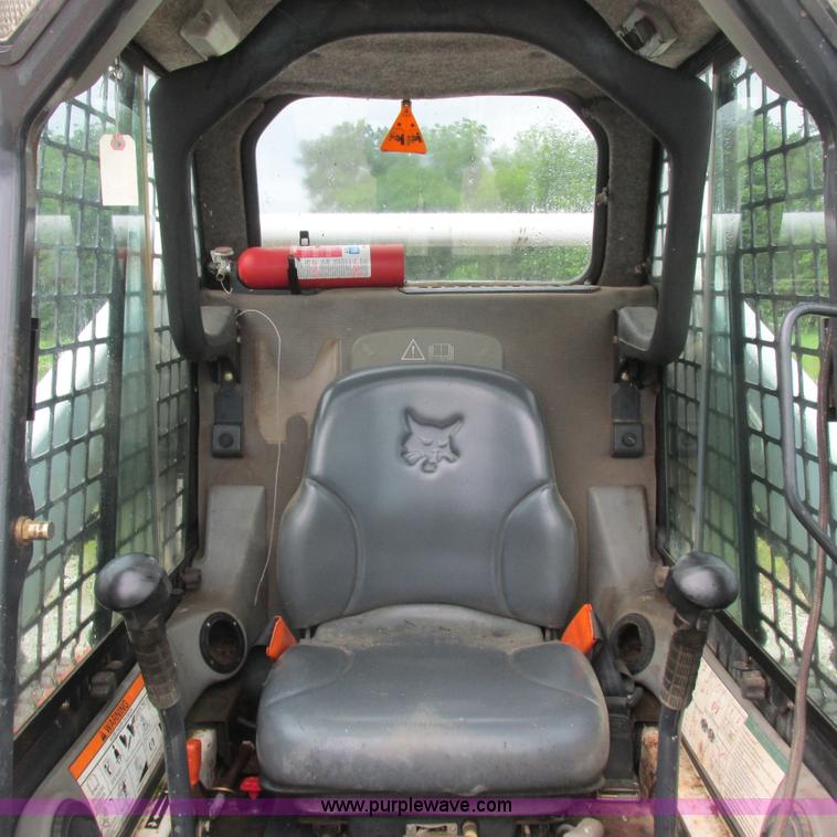 image for item H3301 2006 Bobcat T190 skid steer