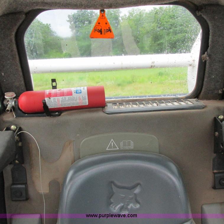 image for item H3301 2006 Bobcat T190 skid steer