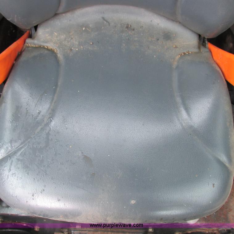 image for item H3301 2006 Bobcat T190 skid steer