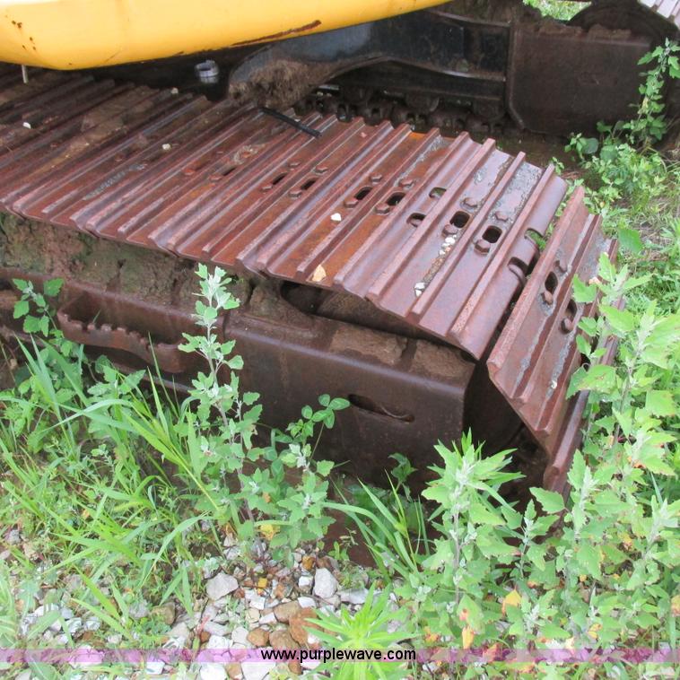 image for item H3302 2006 John Deere 135C excavator