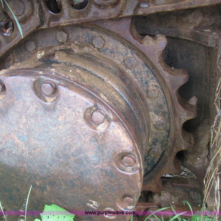 image for item H3302 2006 John Deere 135C excavator