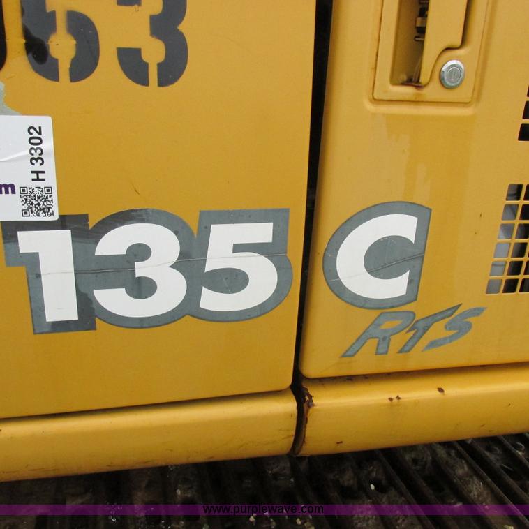 image for item H3302 2006 John Deere 135C excavator