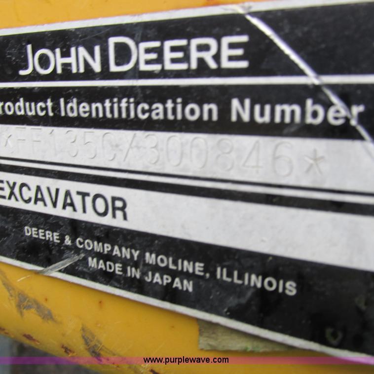 image for item H3302 2006 John Deere 135C excavator