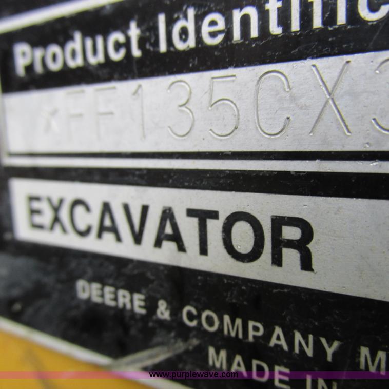 image for item H3302 2006 John Deere 135C excavator