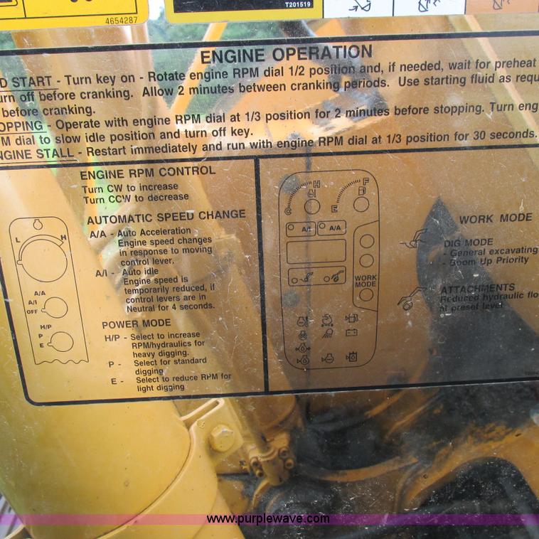 image for item H3302 2006 John Deere 135C excavator