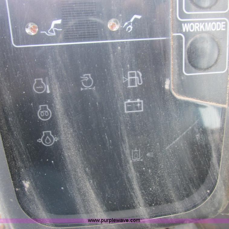 image for item H3302 2006 John Deere 135C excavator