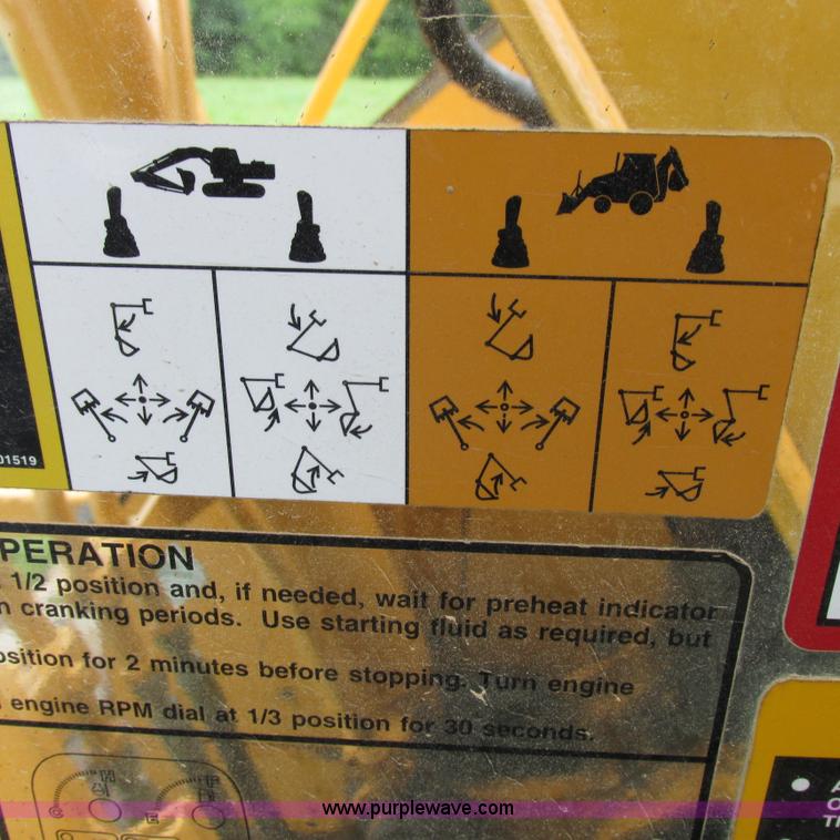 image for item H3302 2006 John Deere 135C excavator
