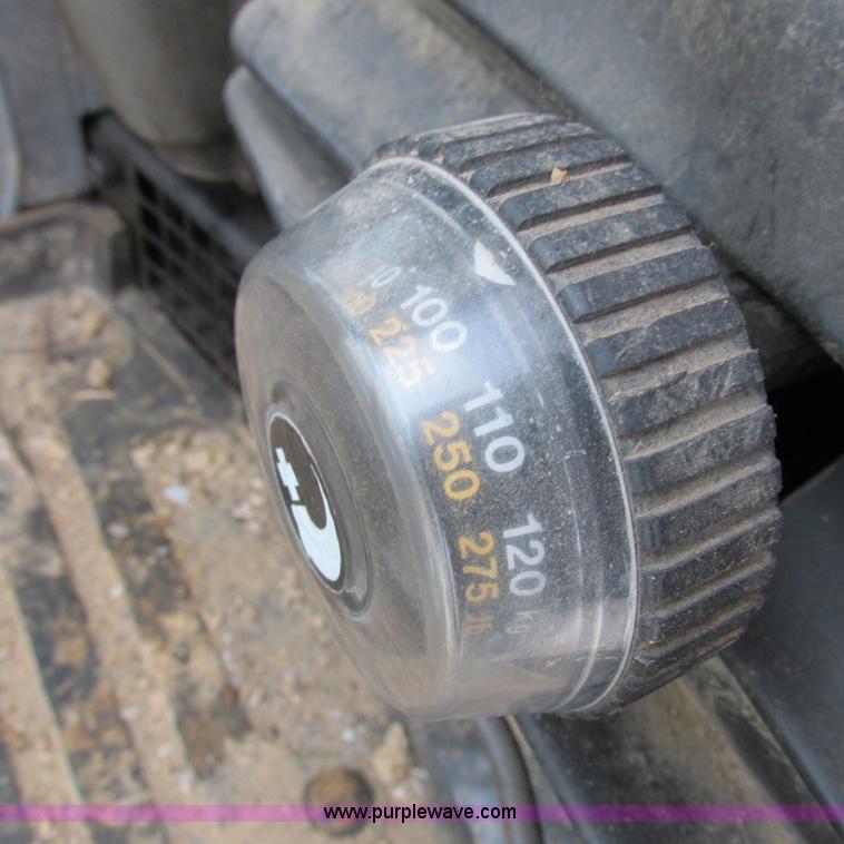 image for item H3302 2006 John Deere 135C excavator