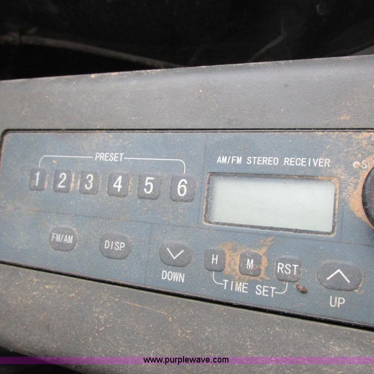 image for item H3302 2006 John Deere 135C excavator