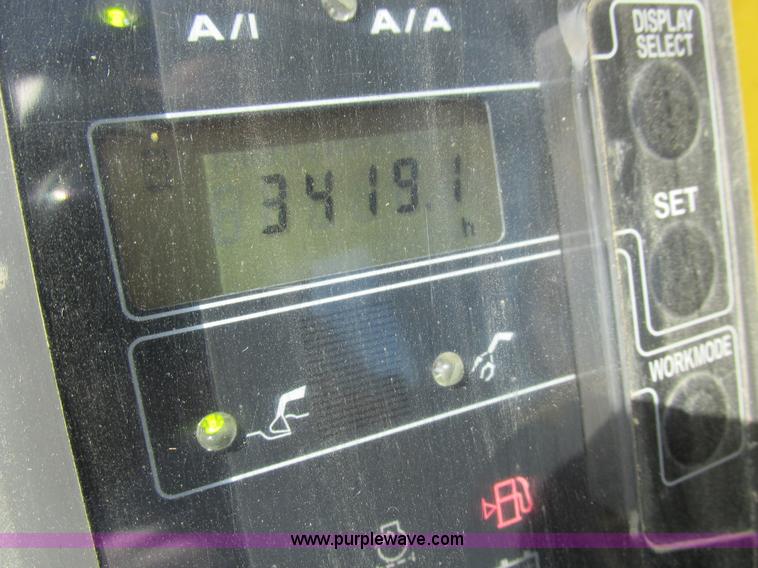 image for item H3302 2006 John Deere 135C excavator