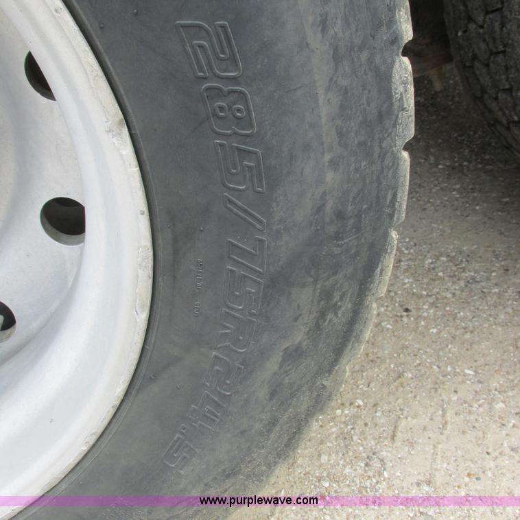 image for item H3303 1992 Mack CH613 dump truck