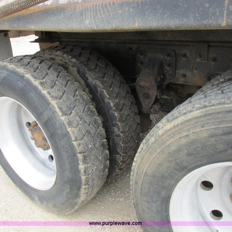 image for item H3303 1992 Mack CH613 dump truck