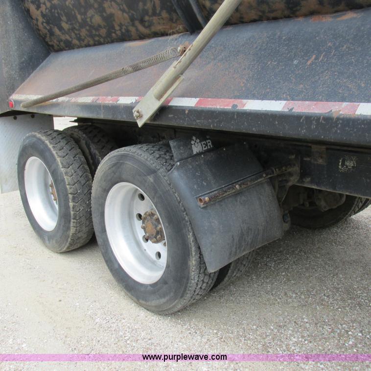 image for item H3303 1992 Mack CH613 dump truck