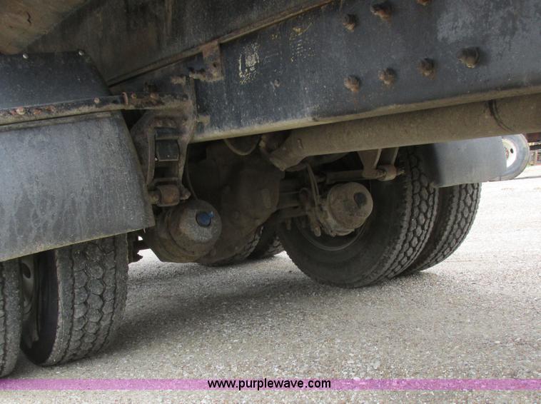 image for item H3303 1992 Mack CH613 dump truck