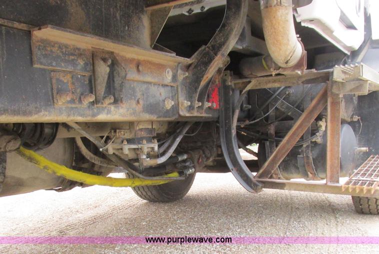 image for item H3303 1992 Mack CH613 dump truck