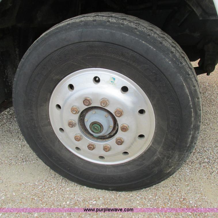 image for item H3303 1992 Mack CH613 dump truck