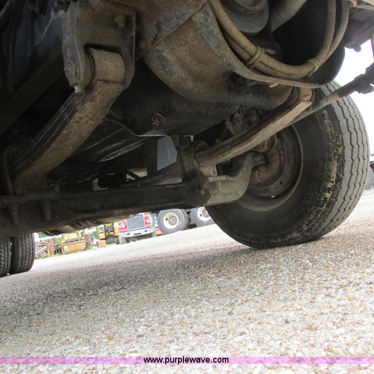 image for item H3303 1992 Mack CH613 dump truck