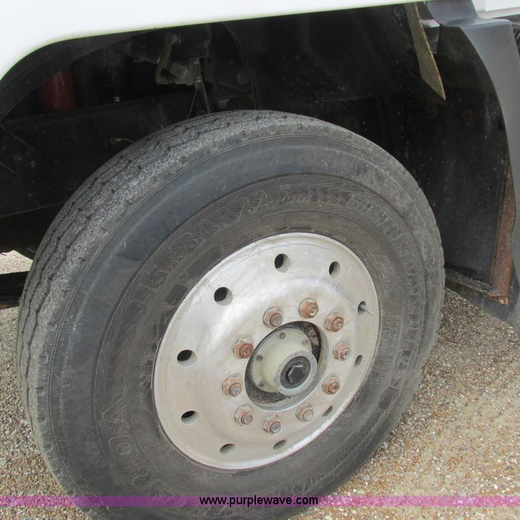 image for item H3303 1992 Mack CH613 dump truck