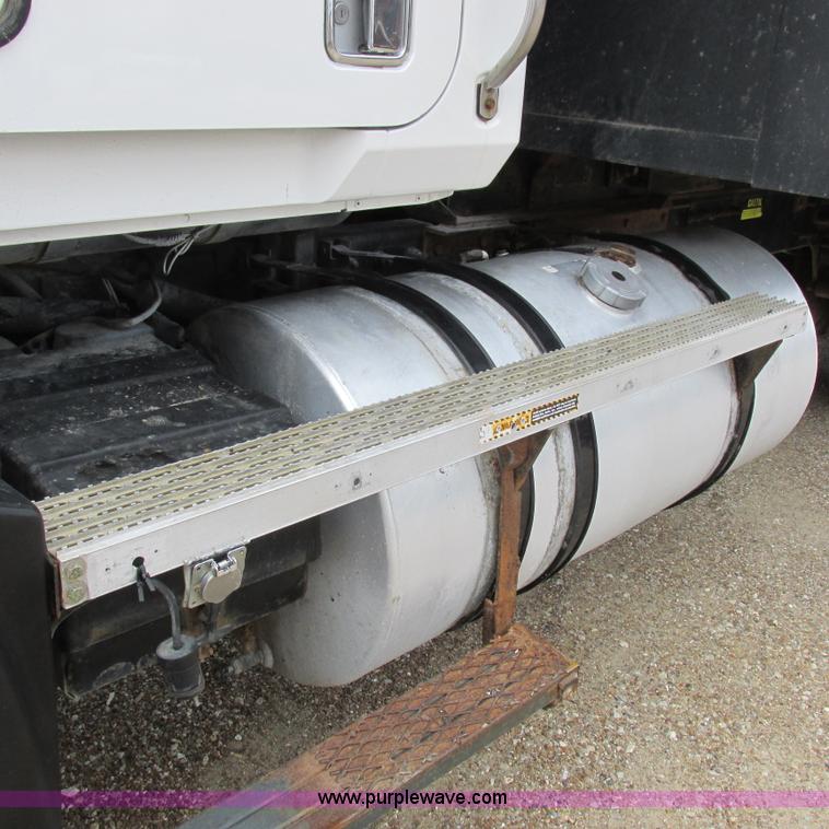 image for item H3303 1992 Mack CH613 dump truck