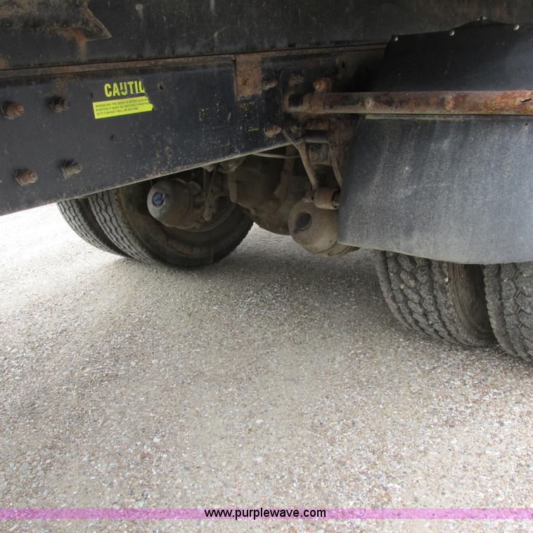 image for item H3303 1992 Mack CH613 dump truck