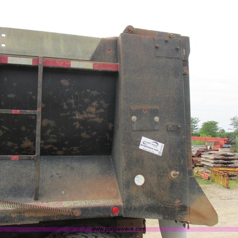 image for item H3303 1992 Mack CH613 dump truck