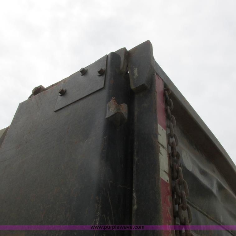 image for item H3303 1992 Mack CH613 dump truck