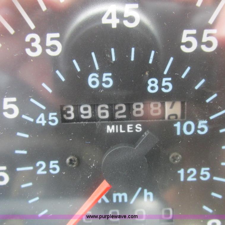 image for item H3303 1992 Mack CH613 dump truck